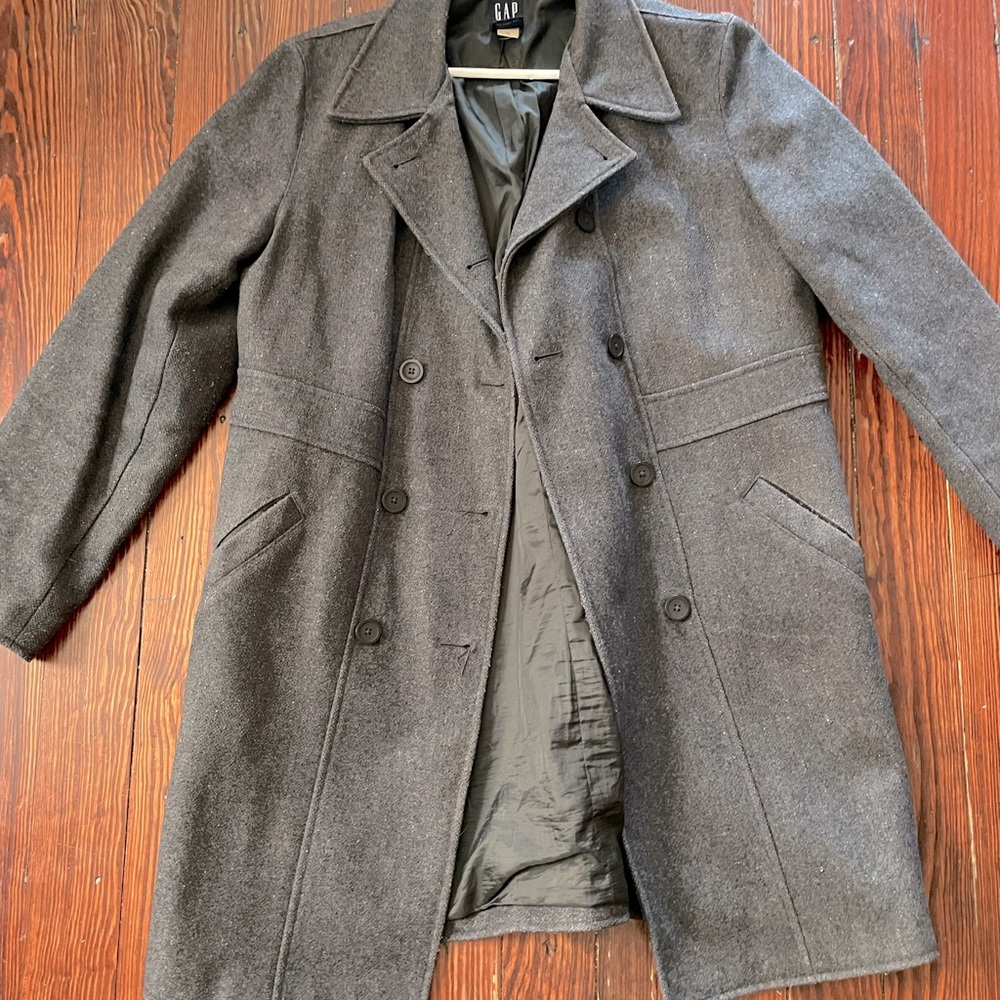 Gap Wool Coat. Gray. Size Large.